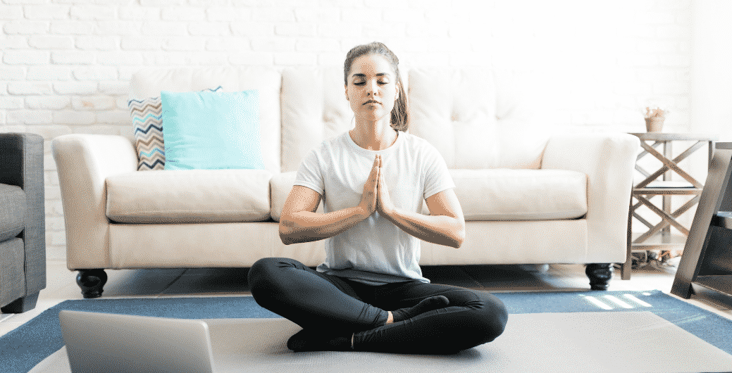 無料オンラインヨガ