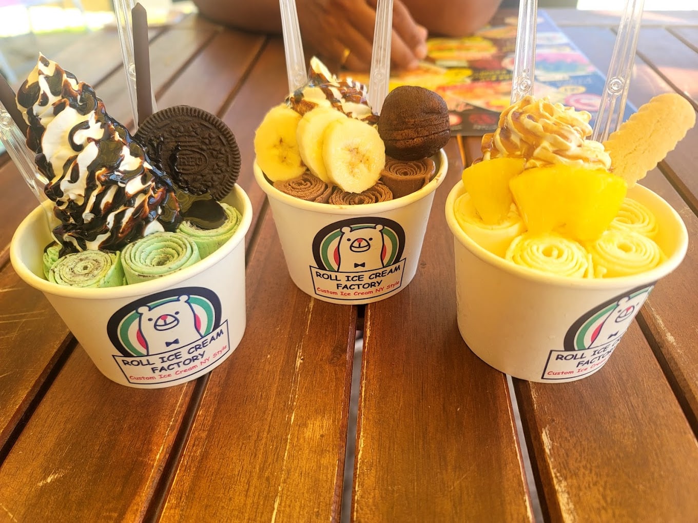 石垣島の新名所!ココナッツテラスの「ロールアイスクリーム